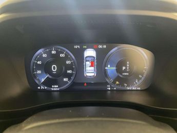 Volvo XC40 1.5h T4 Recharge 10.7kWh R-Design SUV 5dr Petrol Plug-in Hybrid 
