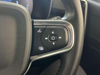 Volvo XC40 1.5h T4 Recharge 10.7kWh R-Design SUV 5dr Petrol Plug-in Hybrid 