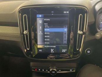 Volvo XC40 1.5h T4 Recharge 10.7kWh R-Design SUV 5dr Petrol Plug-in Hybrid 