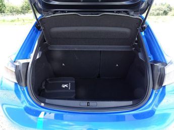 Peugeot E-208 50kWh GT Auto 5dr