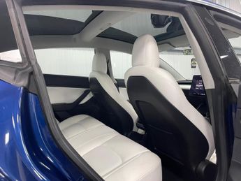 Tesla Model 3 (Dual Motor) Performance Auto 4WDE 4dr (Performance Upgrade)