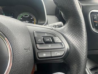 MG MG ZS 44.5kWh Excite Auto 5dr