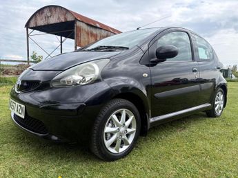 Toyota AYGO 1.0 VVT-i Black Euro 4 5dr