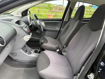 Toyota AYGO 1.0 VVT-i Black Euro 4 5dr