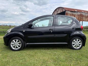 Toyota AYGO 1.0 VVT-i Black Euro 4 5dr