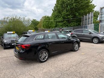 Toyota Avensis 2.0 D-4D Business Edition Touring Sports Euro 6 (s/s) 5dr