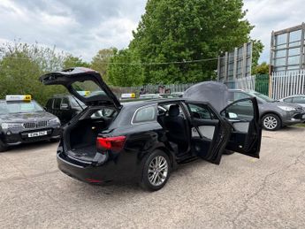 Toyota Avensis 2.0 D-4D Business Edition Touring Sports Euro 6 (s/s) 5dr