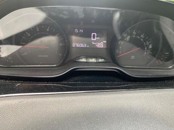 Peugeot 208 1.2 VTi Access+ Euro 5 5dr