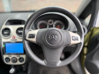 Vauxhall Corsa 1.4i 16v Club 5dr