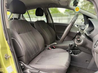 Vauxhall Corsa 1.4i 16v Club 5dr