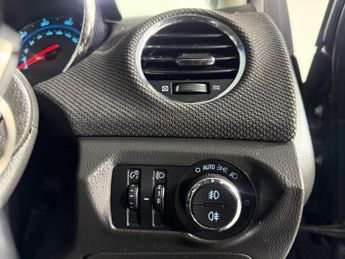 Chevrolet Cruze 1.8 LTZ Auto Euro 5 5dr
