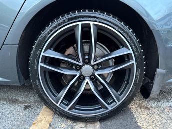 Audi A6 Avant 2.0 TDI Black Edition S Tronic quattro Euro 6 (s/s) 5dr