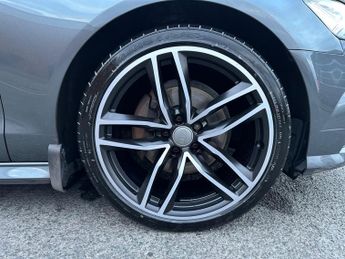 Audi A6 Avant 2.0 TDI Black Edition S Tronic quattro Euro 6 (s/s) 5dr