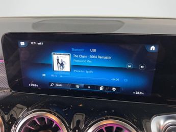 Mercedes-Benz GLB 1.3 GLB200 AMG Line (Premium) 7G-DCT Euro 6 (s/s) 5dr