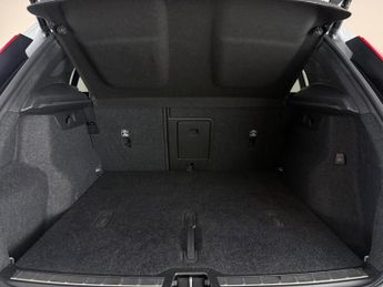 Volvo XC40 1.5 T3 Inscription Pro Auto Euro 6 (s/s) 5dr