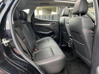 MG MG ZS 72.6kWh Trophy Long Range Auto 5dr