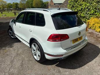Volkswagen Touareg 3.0 TDI V6 BlueMotion Tech R-Line Plus Tiptronic 4WD Euro 6 (s/s