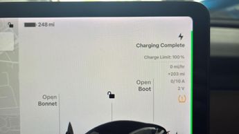 Tesla Model 3 Standard Range Plus Auto RWD 4dr