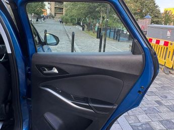 Vauxhall Grandland X 1.2 Turbo SE Auto Euro 6 (s/s) 5dr