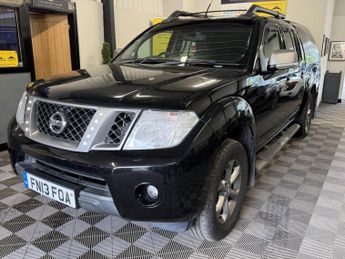 Nissan Navara 2.5 dCi Platinum Auto 4WD Euro 5 4dr