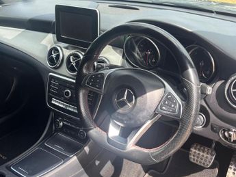 Mercedes-Benz CLA 2.1 CLA220d AMG Line Coupe 7G-DCT Euro 6 (s/s) 4dr