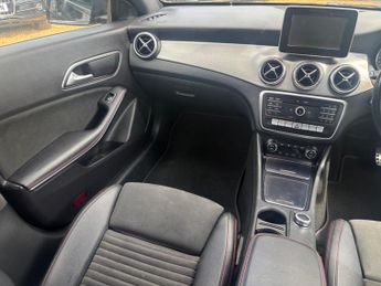 Mercedes-Benz CLA 2.1 CLA220d AMG Line Coupe 7G-DCT Euro 6 (s/s) 4dr