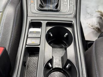 Volkswagen Golf 1.4 TSI GTE Nav DSG Euro 6 (s/s) 5dr