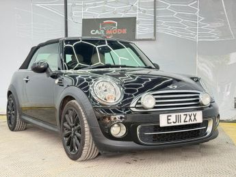 MINI Convertible 2.0 Cooper D Auto Euro 5 2dr
