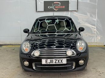 MINI Convertible 2.0 Cooper D Auto Euro 5 2dr