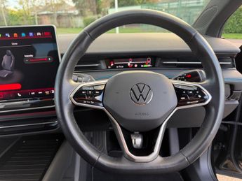 Volkswagen ID.7 Pro 77kWh Launch Edition Fastback Auto 5dr