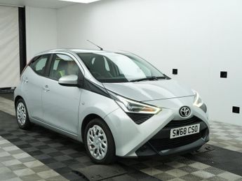 Toyota AYGO 1.0 VVT-i x-play Euro 6 5dr