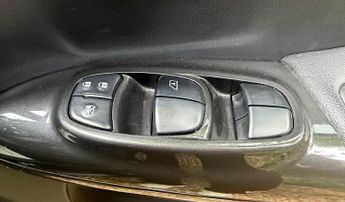 Nissan Juke 1.6 Tekna XTRON Euro 6 5dr