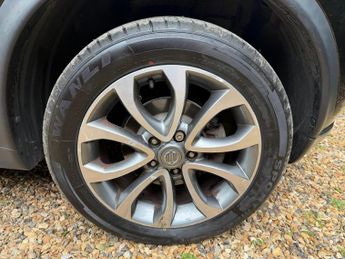 Nissan Juke 1.6 Tekna XTRON Euro 6 5dr