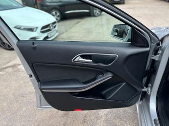 Mercedes-Benz A Class 2.1 A200d AMG Line 7G-DCT Euro 6 (s/s) 5dr