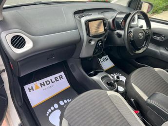 Toyota AYGO 1.0 VVT-i x-play x-shift Euro 6 5dr