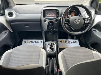 Toyota AYGO 1.0 VVT-i x-play x-shift Euro 6 5dr