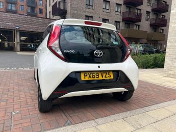 Toyota AYGO 1.0 VVT-i x-play x-shift Euro 6 5dr