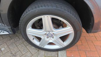 Mercedes-Benz M Class 3.0 ML300 CDI V6 BlueEfficiency Grand Edition G-Tronic 4WD Euro 