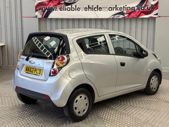 Chevrolet Spark 1.0i + Hatchback 5dr Petrol Manual Euro 5 (68 ps)