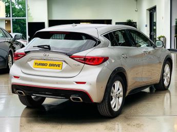 Infiniti Q30 2.2d Premium DCT Euro 6 (s/s) 5dr