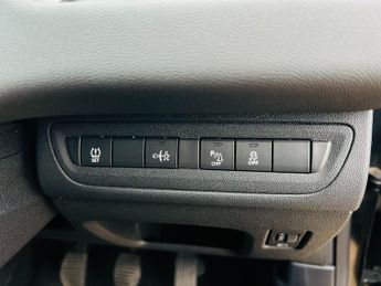 Peugeot 208 1.2 VTi Style Euro 5 5dr