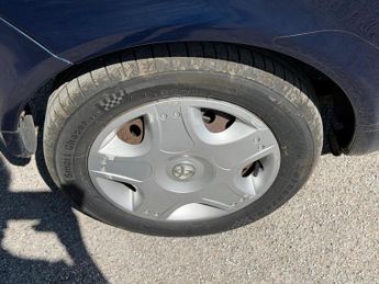 Toyota Yaris 1.0 VVT-i Colour Collection 3dr
