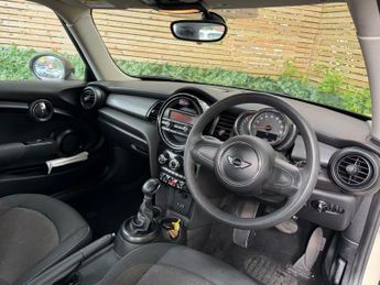 MINI HATCH 1.5 Cooper Hatchback 3dr Petrol Auto Euro 6 (s/s) (136 ps) 12 MO