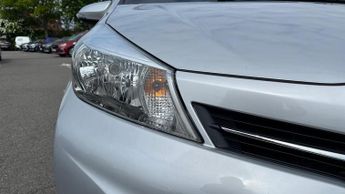 Toyota Yaris 1.33 Dual VVT-i Icon Plus Multidrive S Euro 5 5dr