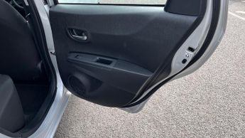 Toyota Yaris 1.33 Dual VVT-i Icon Plus Multidrive S Euro 5 5dr