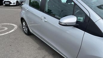 Toyota Yaris 1.33 Dual VVT-i Icon Plus Multidrive S Euro 5 5dr