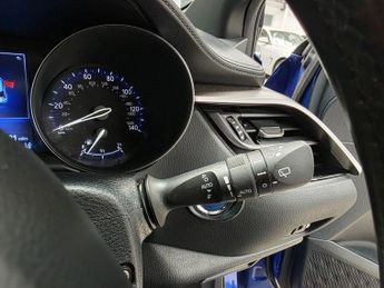 Toyota C-HR 1.8 VVT-h Design CVT Euro 6 (s/s) 5dr