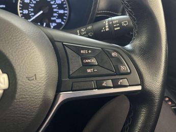 Nissan Juke 1.0 DIG-T N-Connecta SUV 5dr Petrol Manual Euro 6 (s/s) (114 ps)