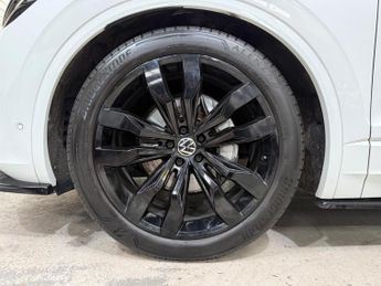 Volkswagen Touareg 3.0 TDI V6 Black Edition SUV 5dr Diesel Tiptronic 4Motion Euro 6