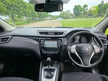 Nissan Qashqai 1.2 DIG-T n-tec+ XTRON 2WD Euro 6 (s/s) 5dr